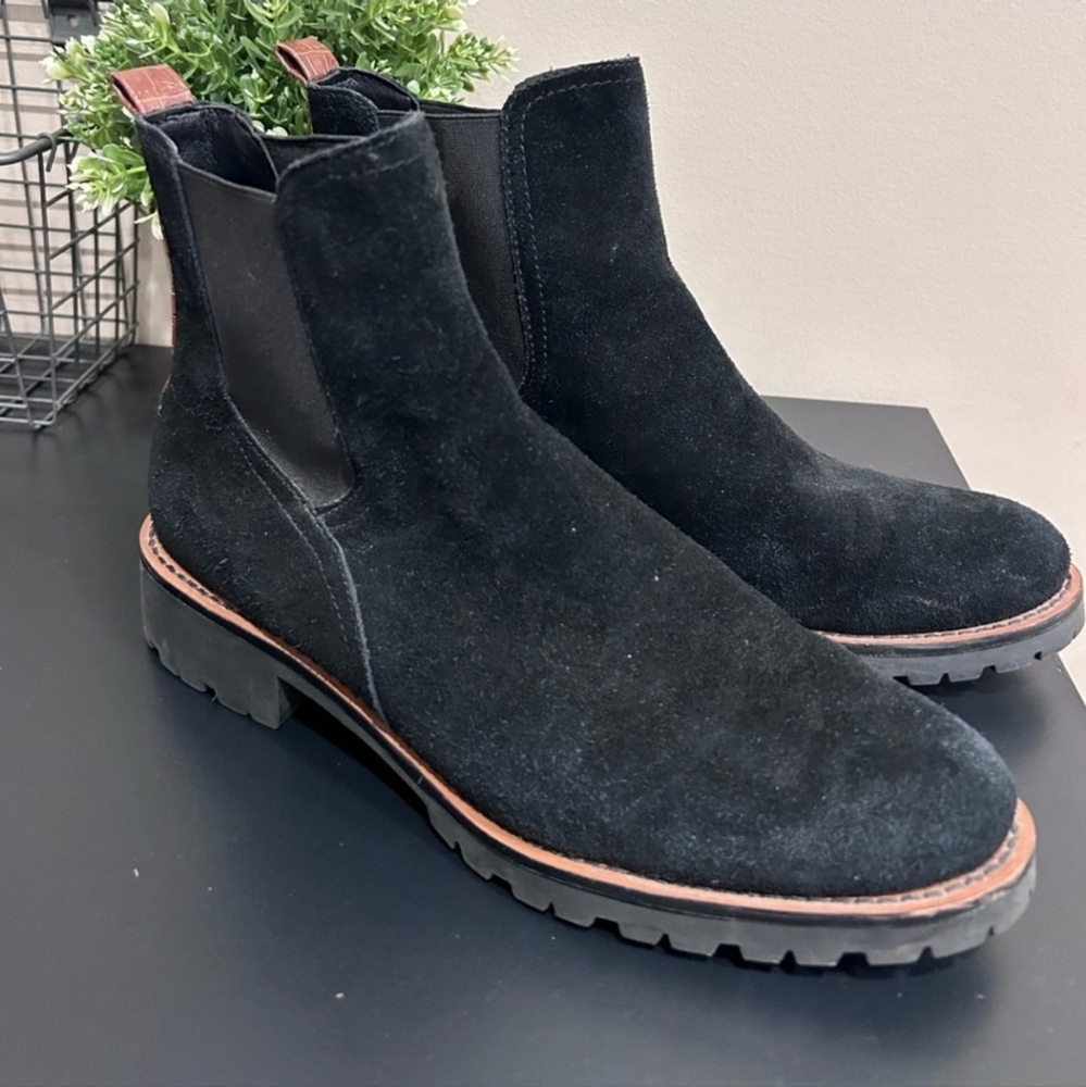 Black Suede Men's Boots